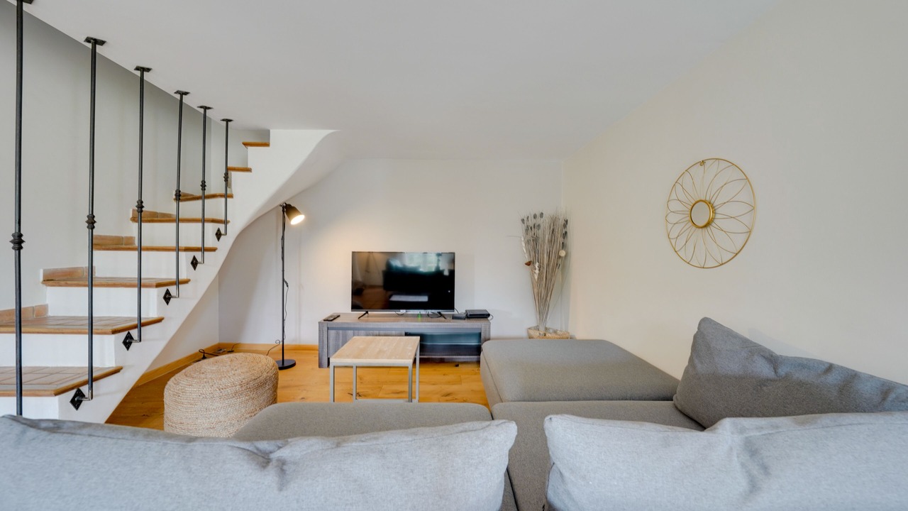 Photo of Livingroom in Puget