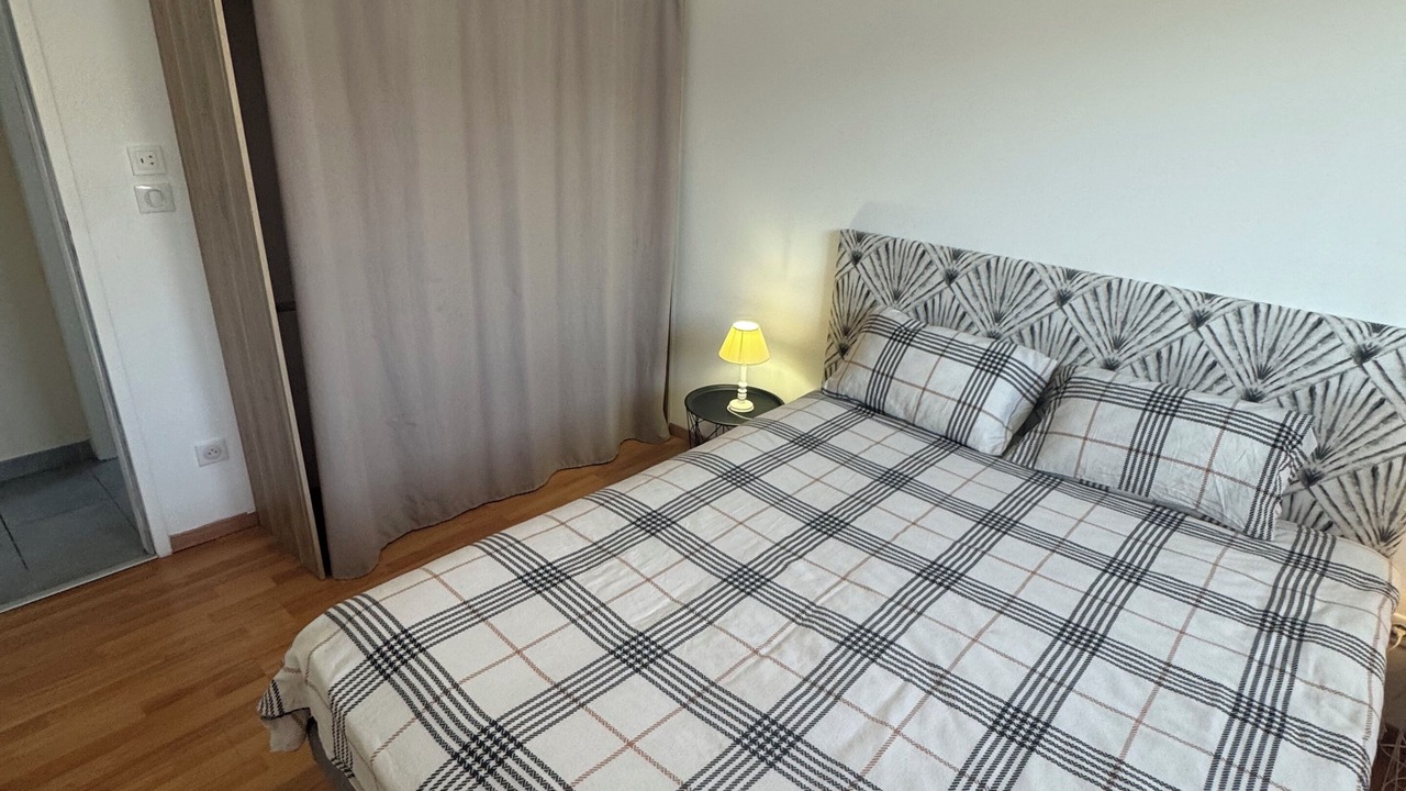Photo of Bedroom in Biganos