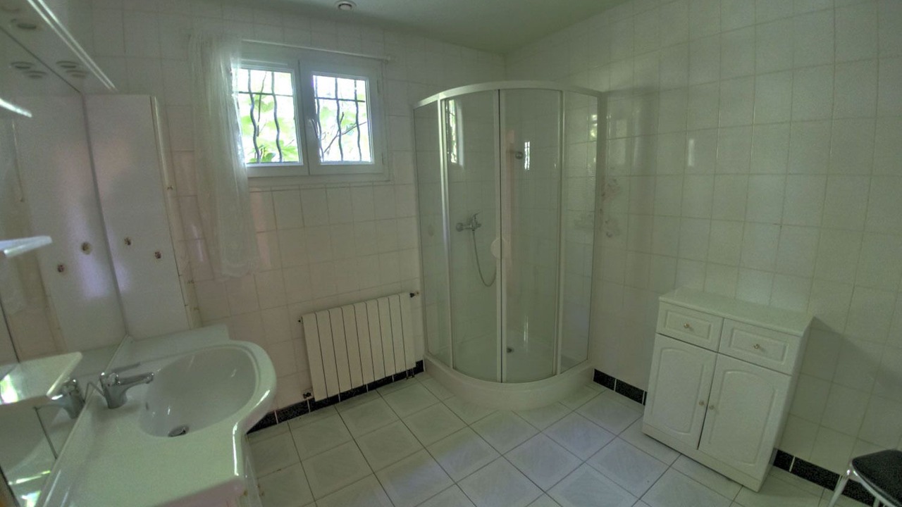 Photo of Bathroom in Saint-Etienne-Estrechoux