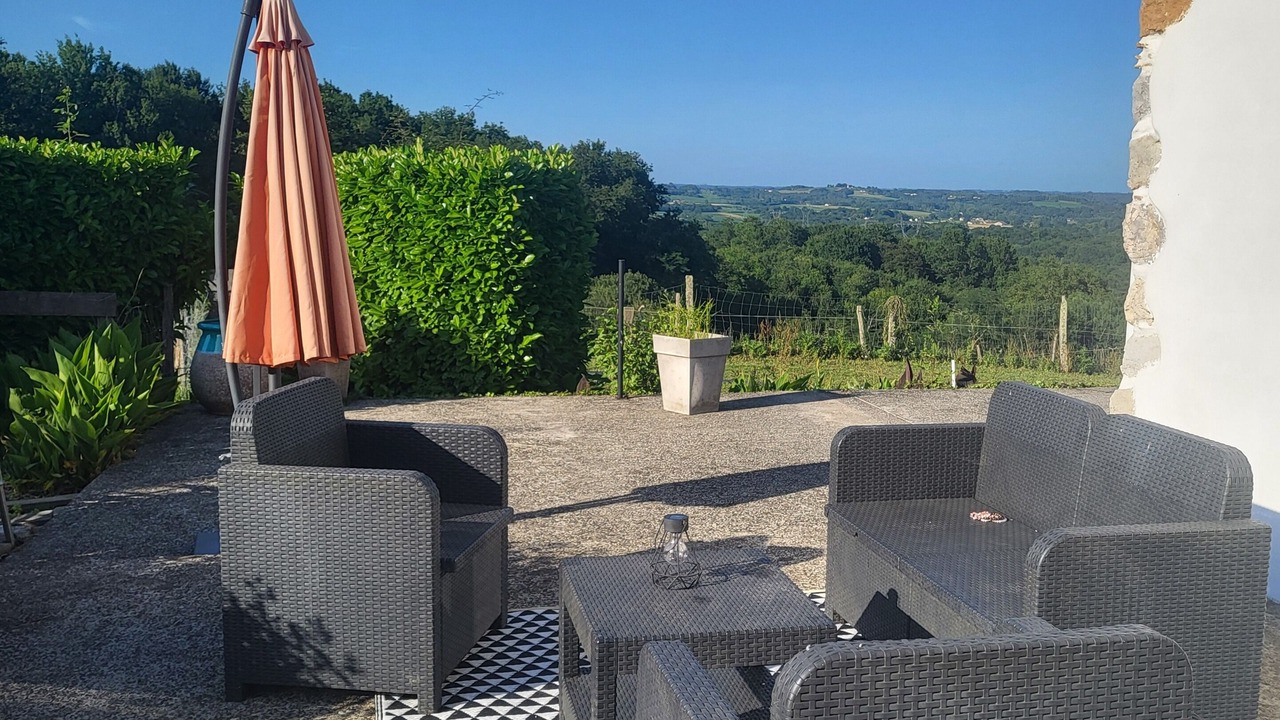 Photo of Patio Balcony in Saint-Lon-les-Mines