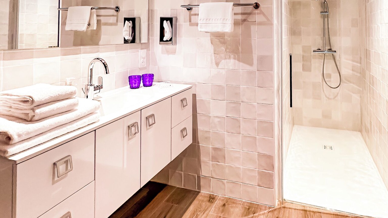 Photo of Bathroom in Raulhac
