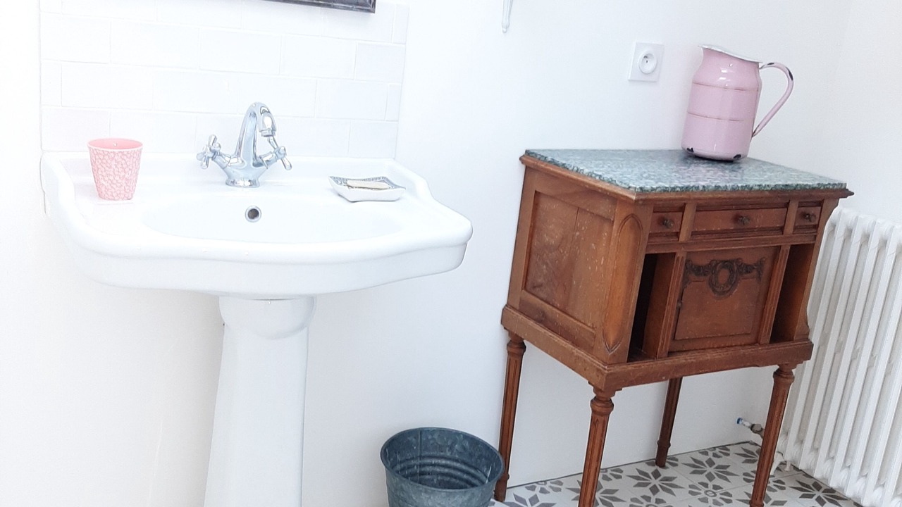 Photo of Bathroom in Saint-Germain-dEsteuil