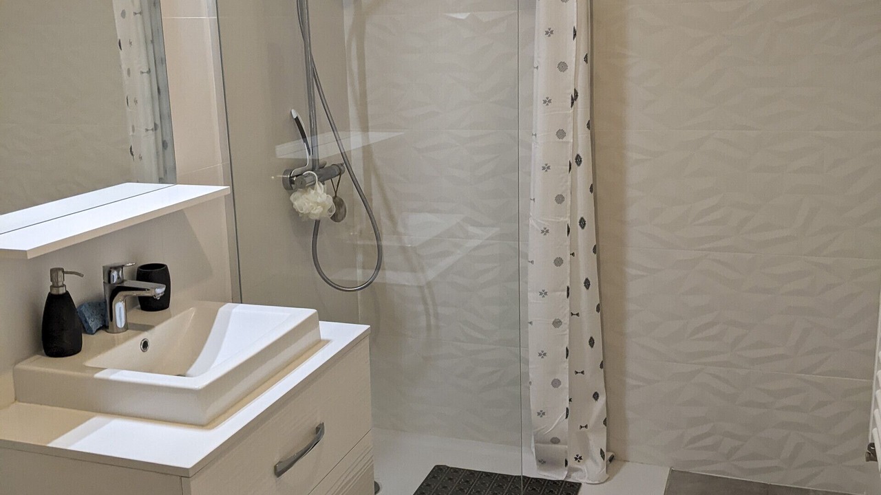 Photo of Bathroom in Cessenaz