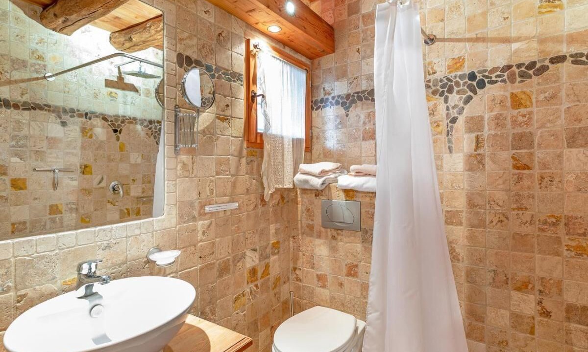 Photo of Bathroom in Nancroit