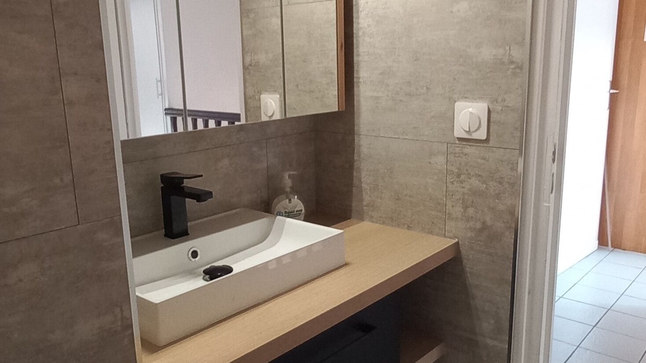 Photo of Bathroom in Le Port