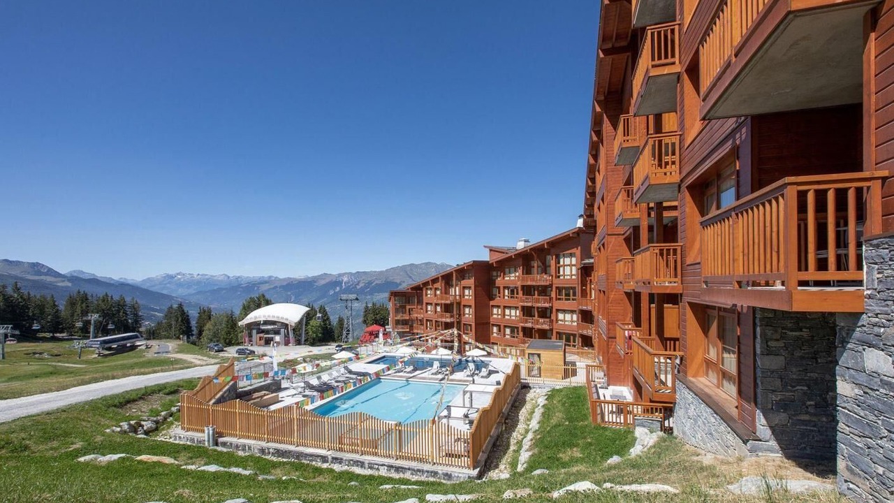 Photo of Outdoor in Arc-1800