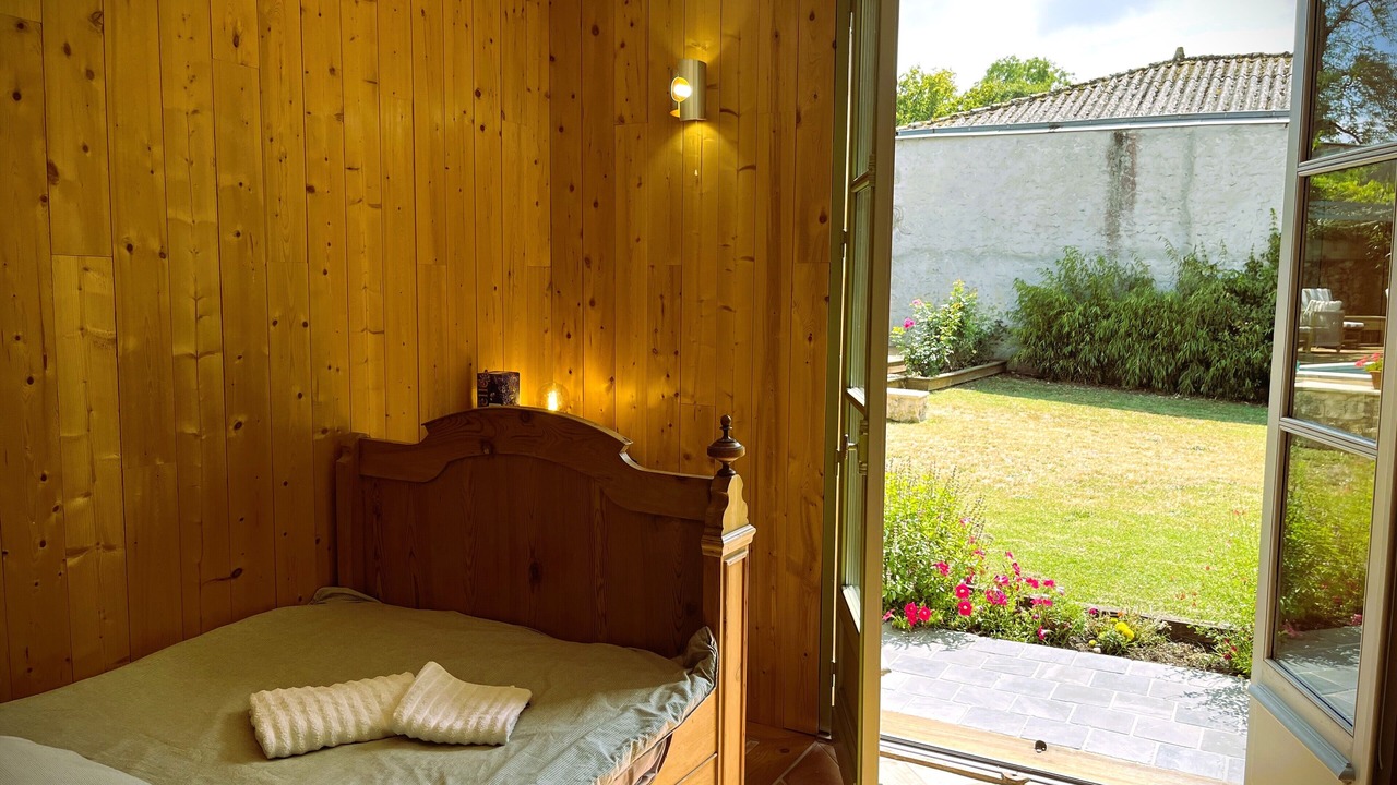 Photo of Bedroom in Saint-Christoly-Medoc