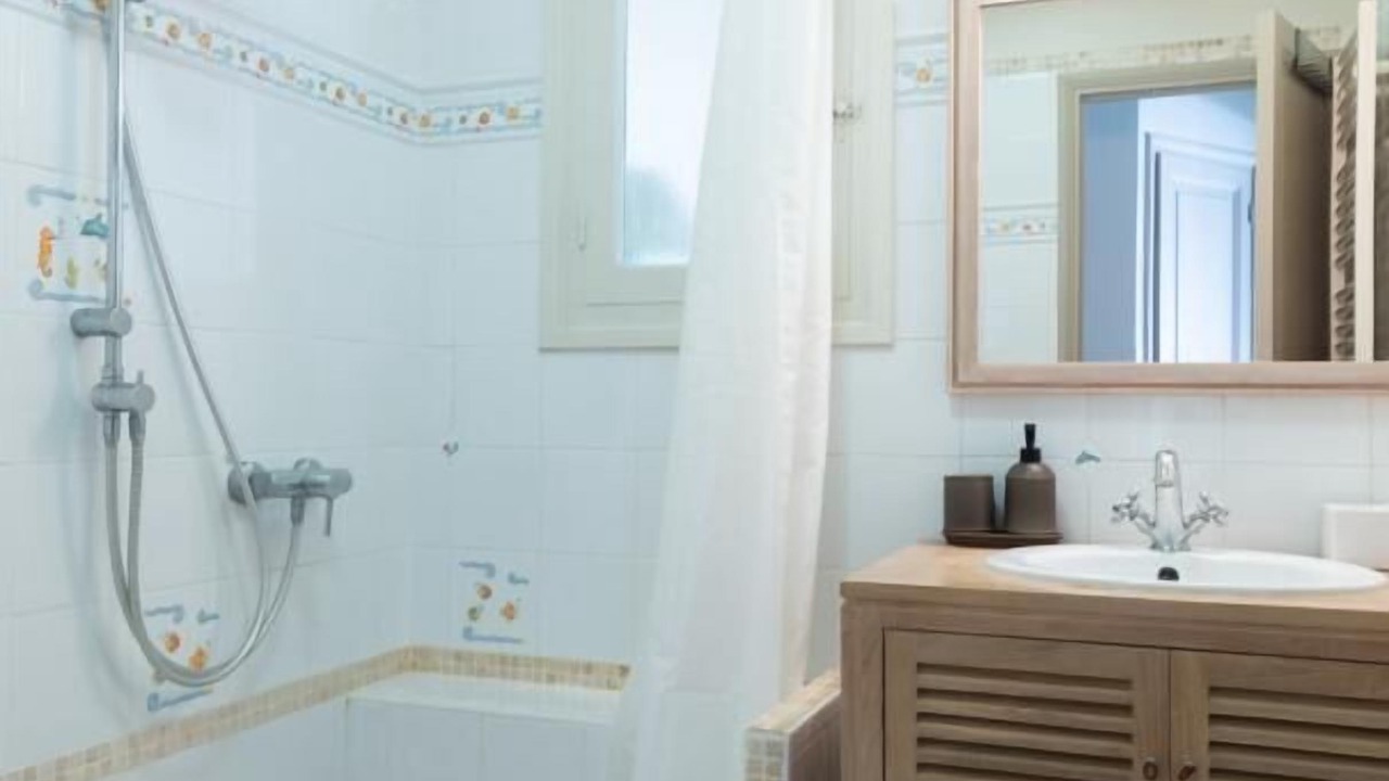 Photo of Bathroom in Gorges du Tarn Causses