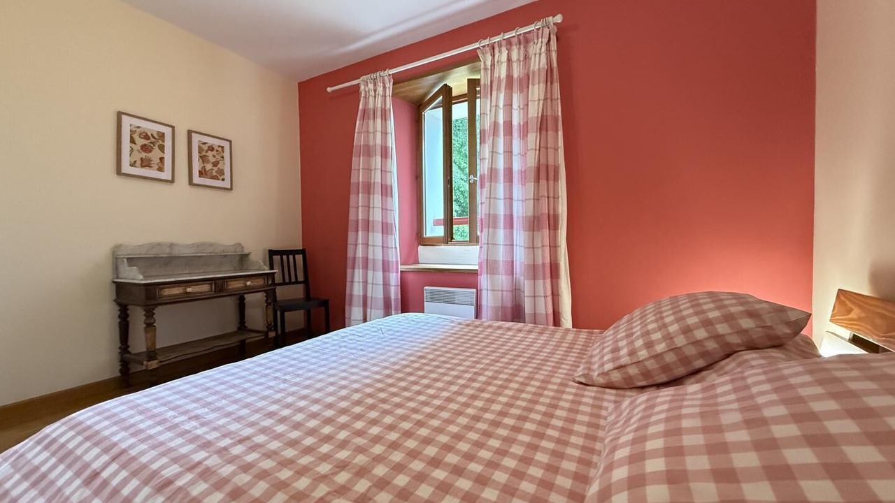 Photo of Bedroom in Sare