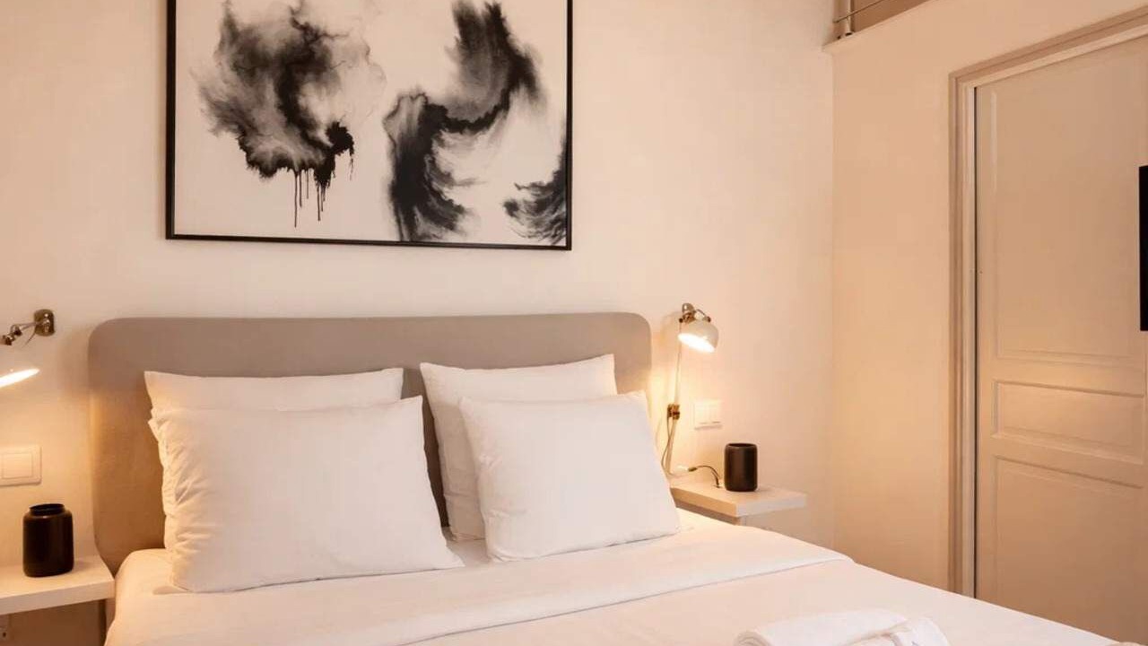 Photo of Bedroom in Sorbonne