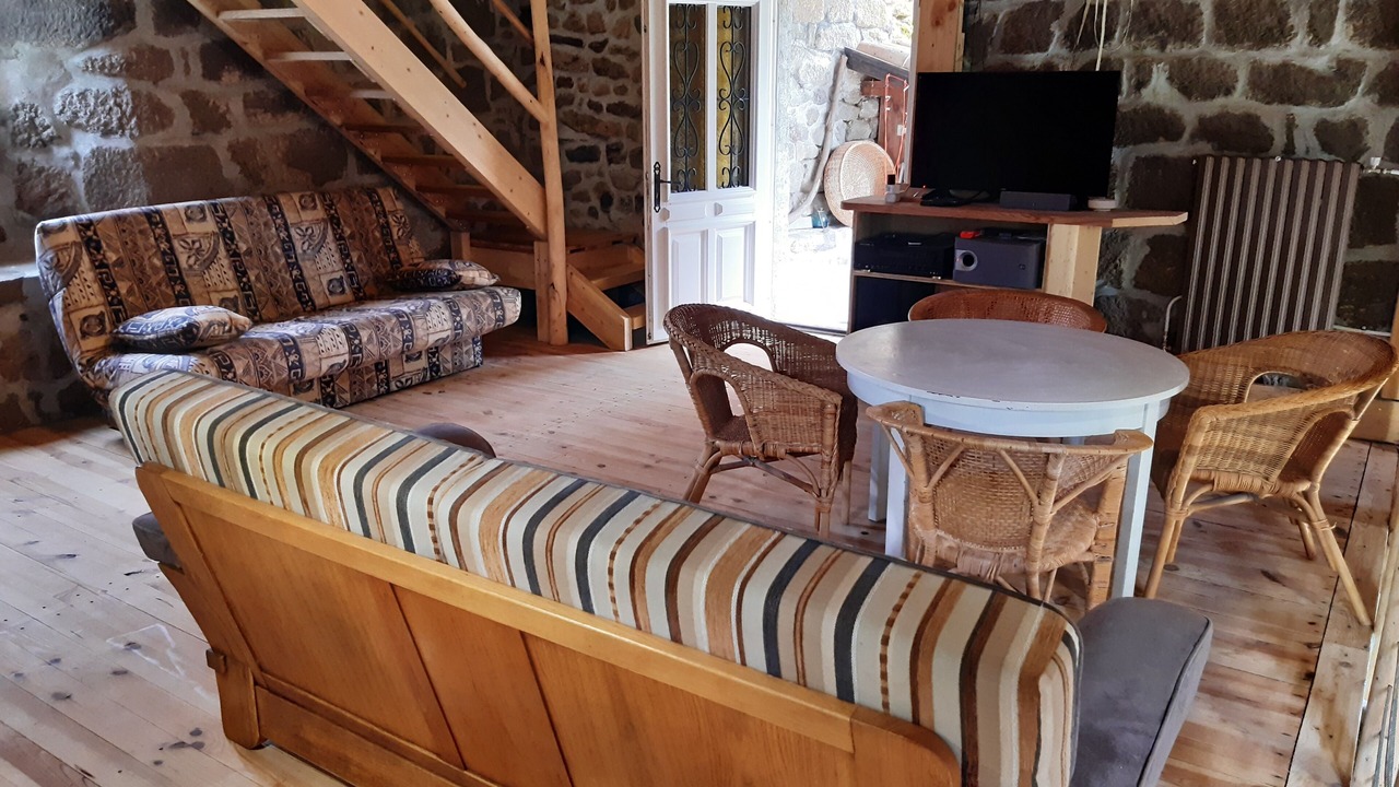 Photo of Livingroom in Laval-Atger