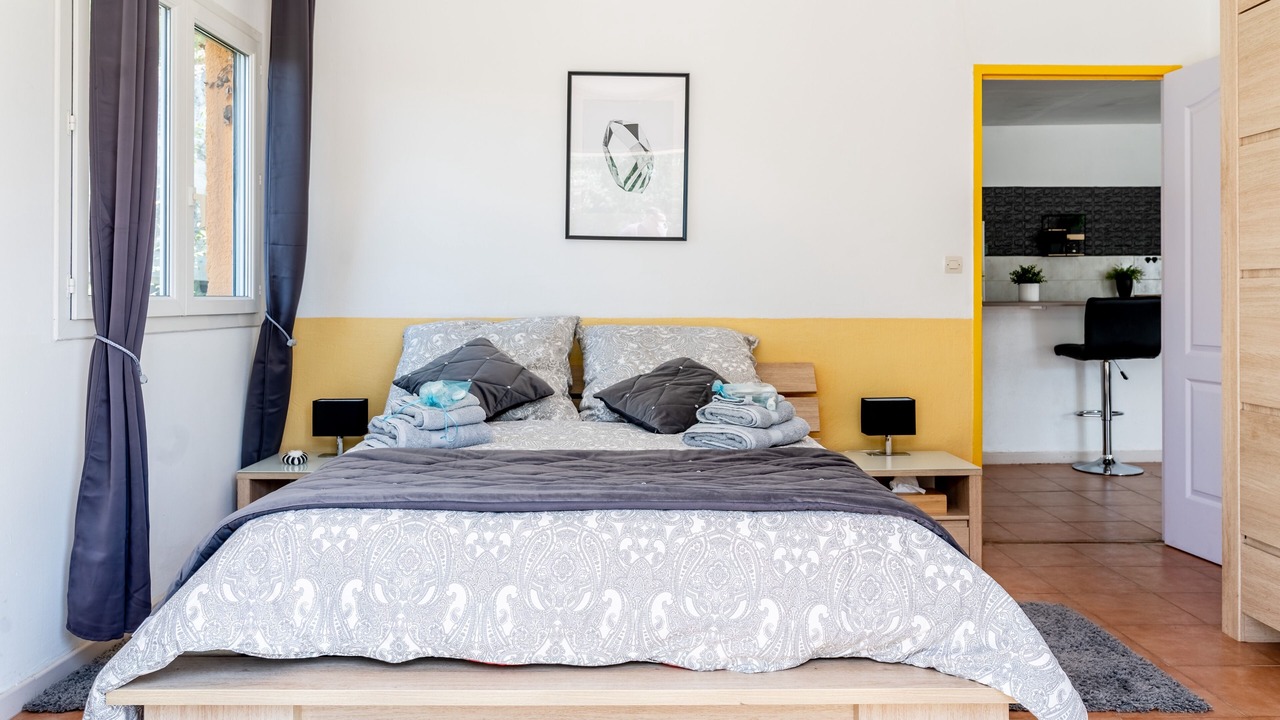 Photo of Bedroom in Saint-Raphael