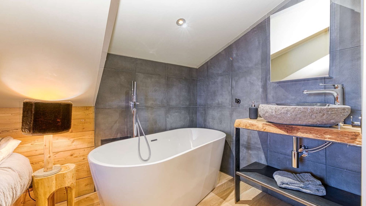 Photo of Bathroom in Viel-Alpe