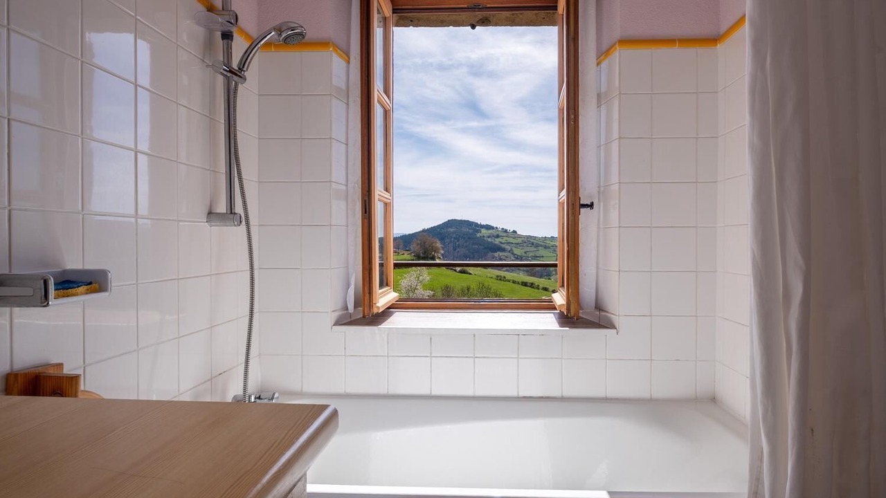 Photo of Bathroom in Laval-Atger