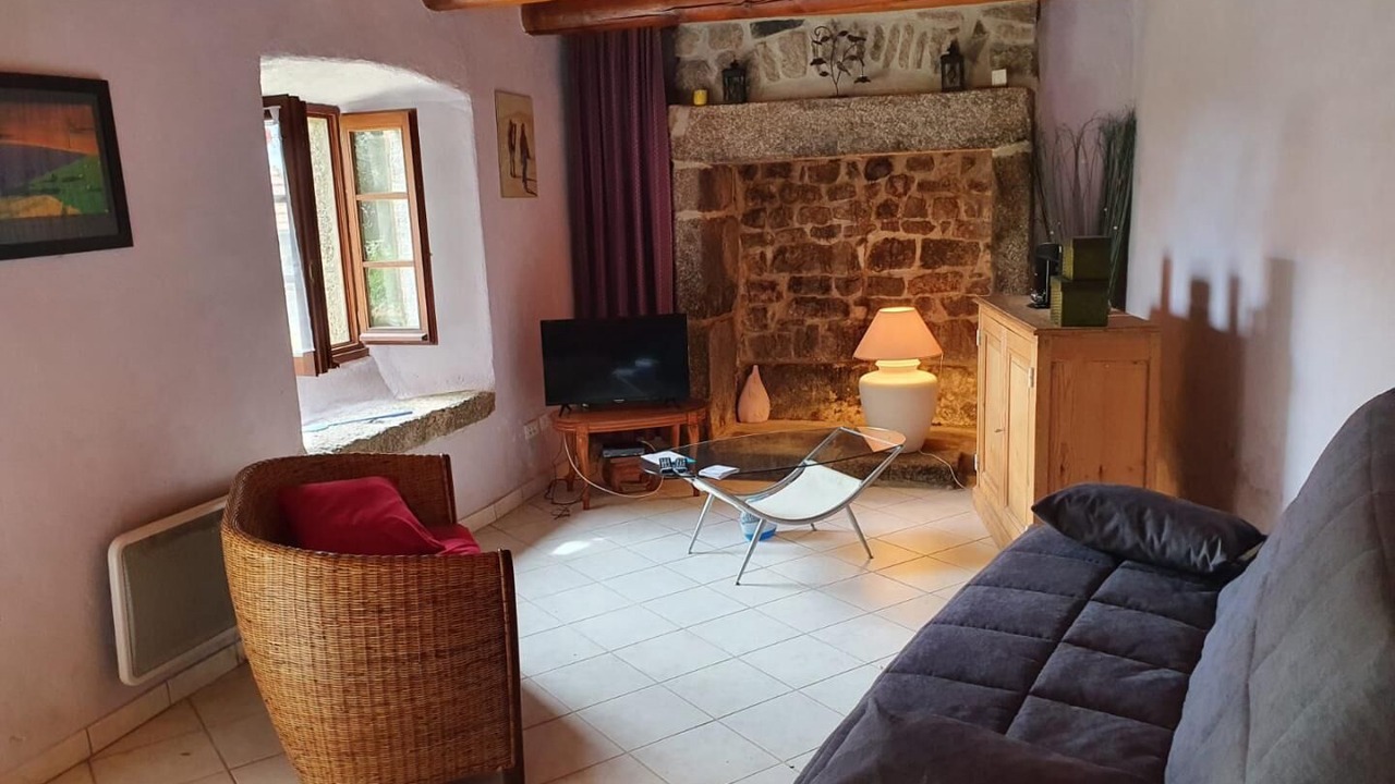Photo of Livingroom in Saint-Symphorien