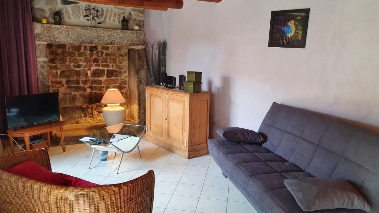 Photo of Livingroom in Saint-Symphorien