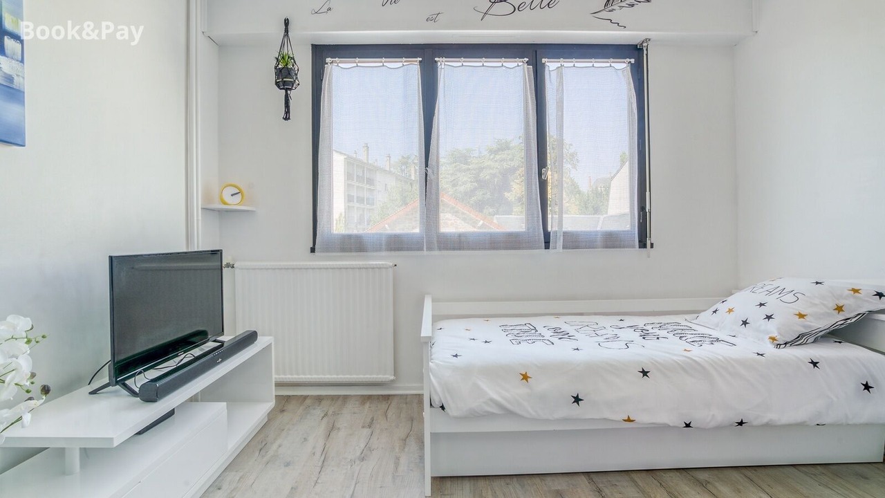 Photo of Bedroom in Limoges