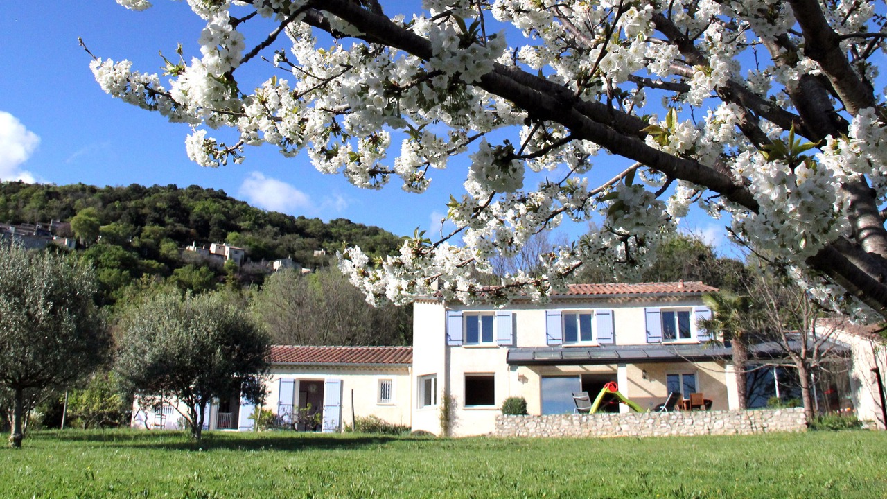 Photo of Outdoor in Savasse