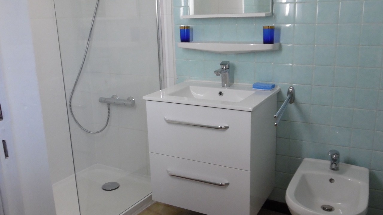 Photo of Bathroom in Laroque-des-Alberes