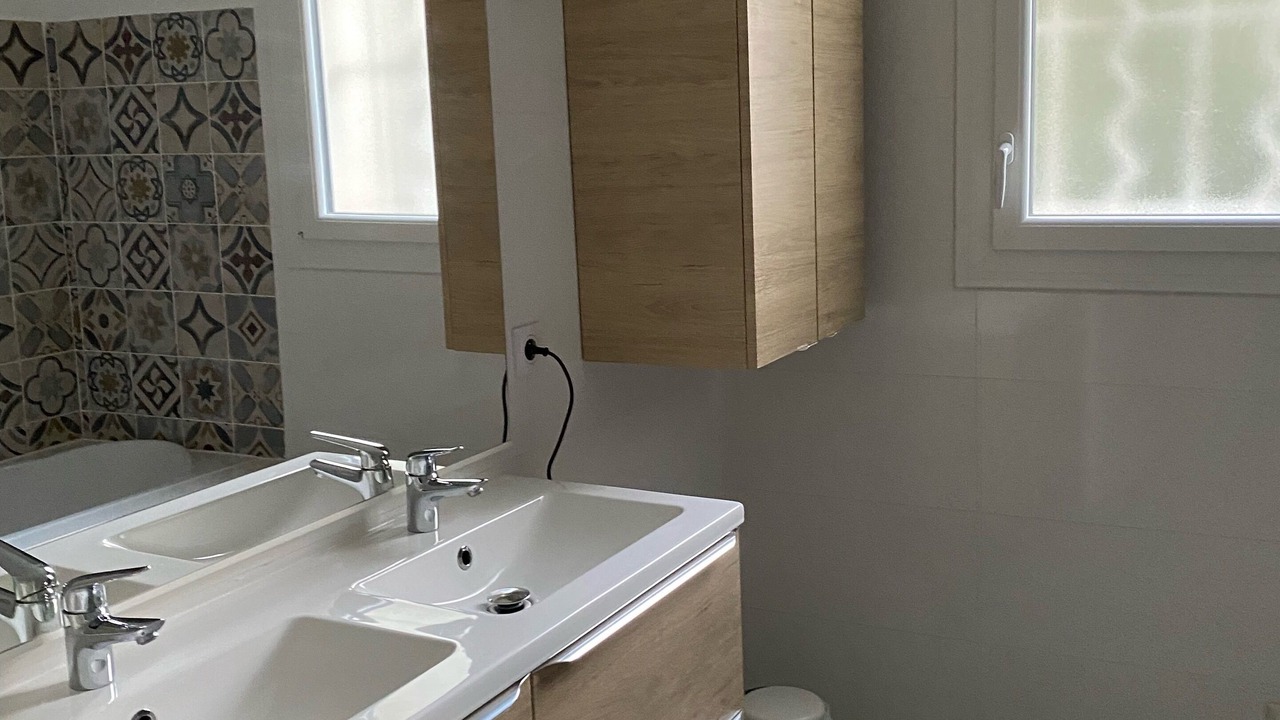 Photo of Bathroom in Sussargues