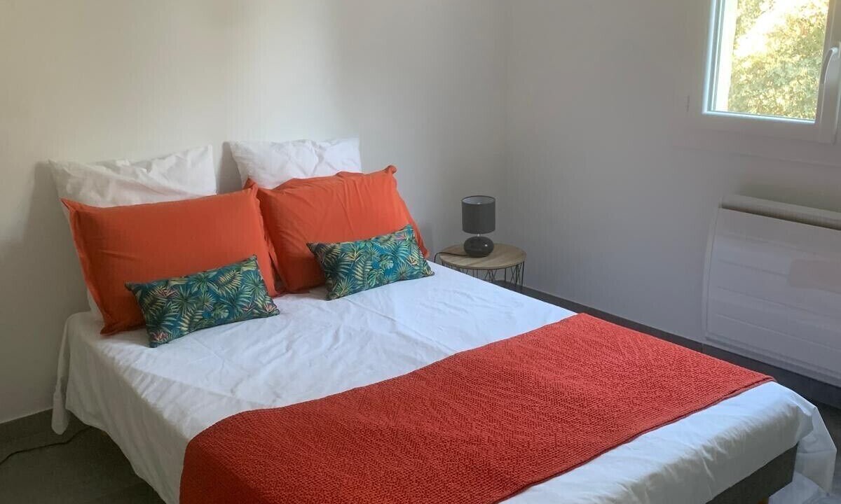 Photo of Bedroom in Sussargues