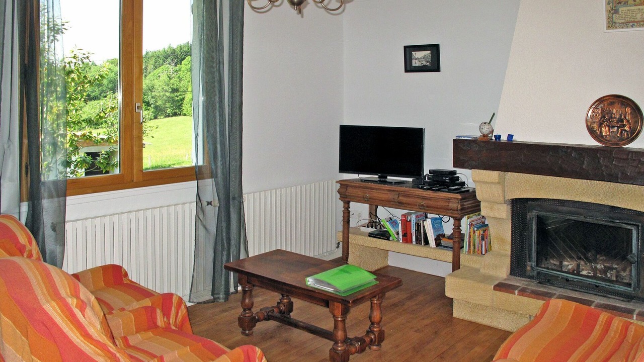 Photo of Bedroom in Altillac