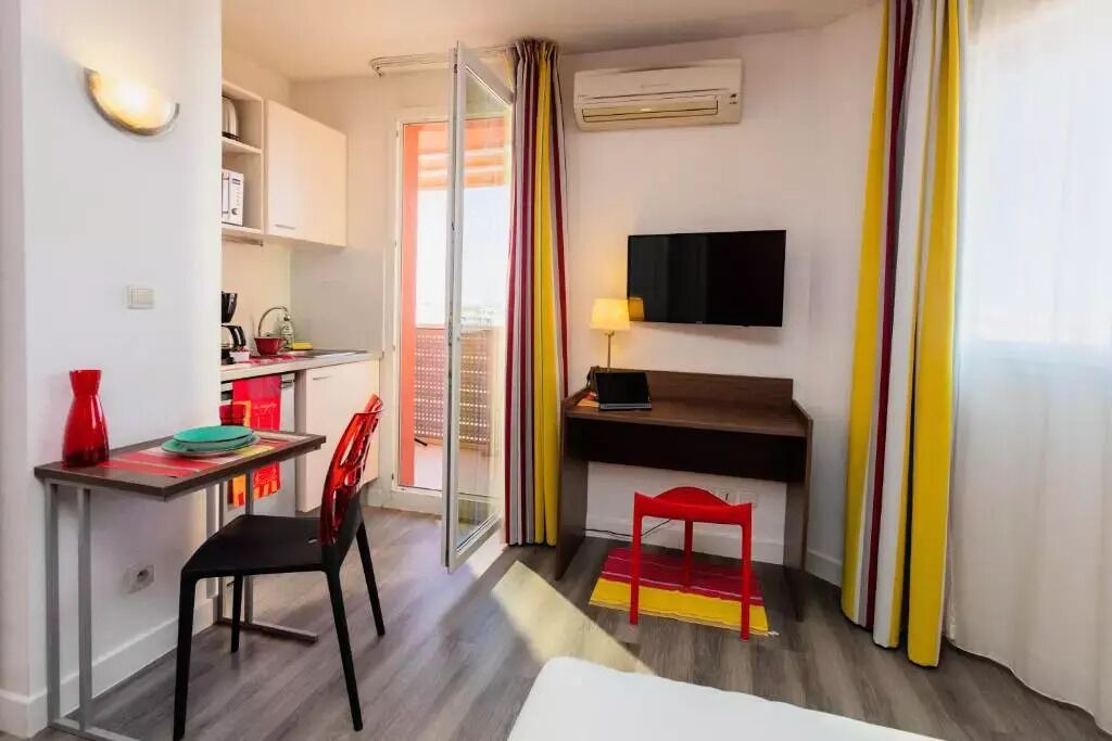 Photo of Bedroom in Clemenceau