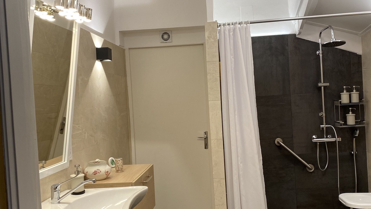 Photo of Bathroom in Bourg-Madame