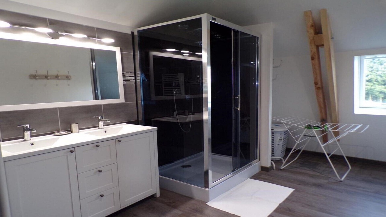 Photo of Bathroom in Teyssieu