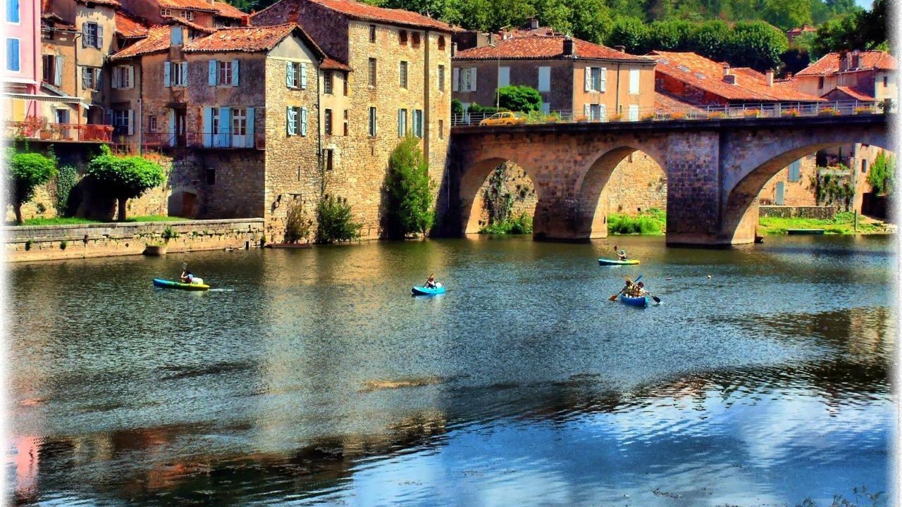 Photo of Outdoor in Montirat
