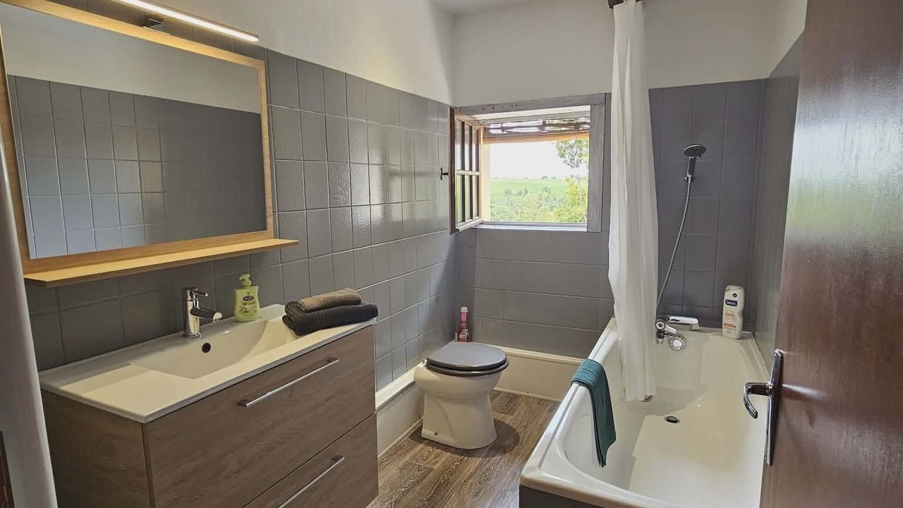 Photo of Bathroom in Montirat
