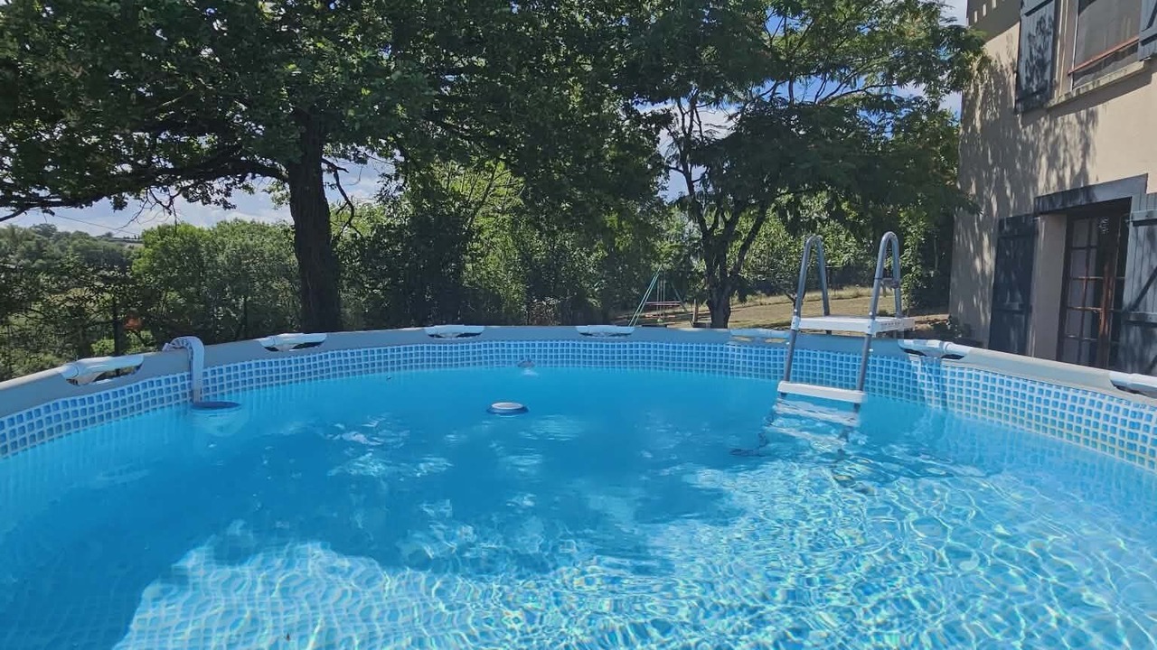 Photo of Outdoor in Montirat