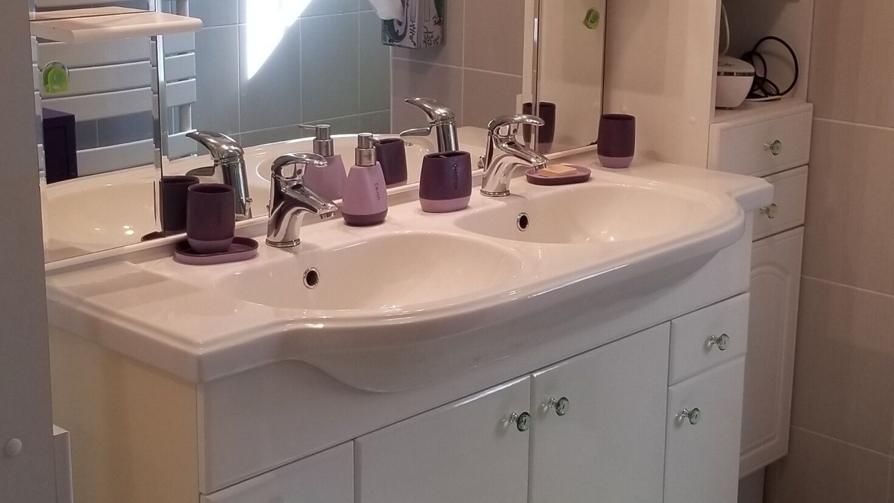 Photo of Bathroom in Lesparre-Medoc