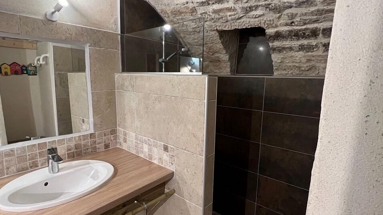 Photo of Bathroom in Barjac
