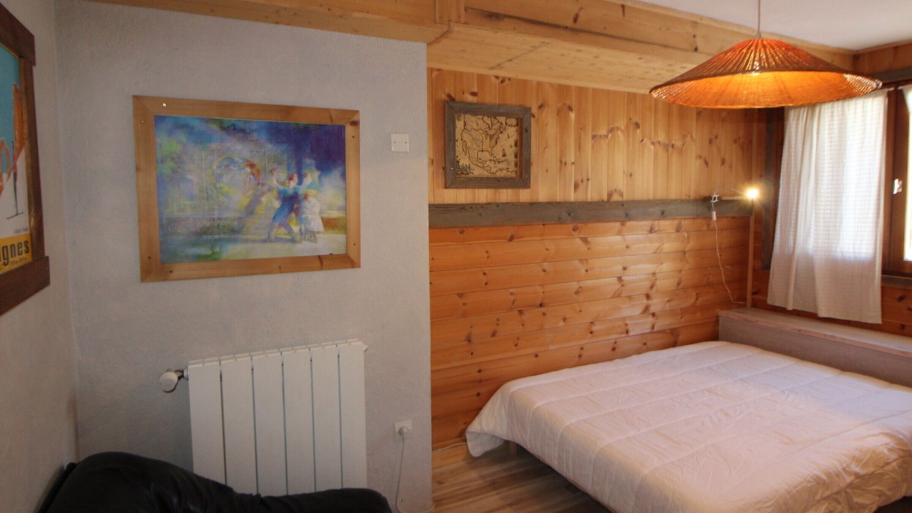 Photo of Bedroom in Les Almes