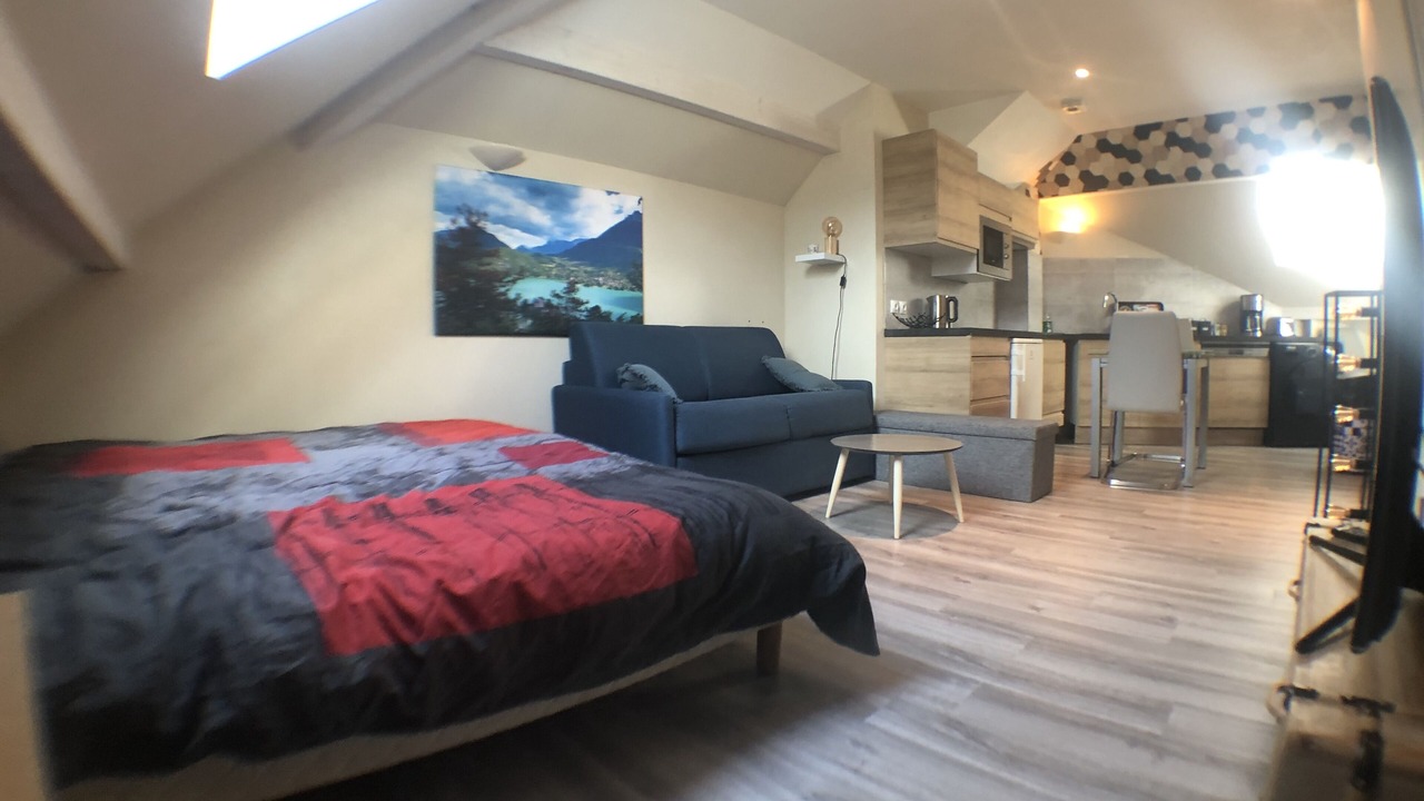 Photo of Bedroom in Duingt