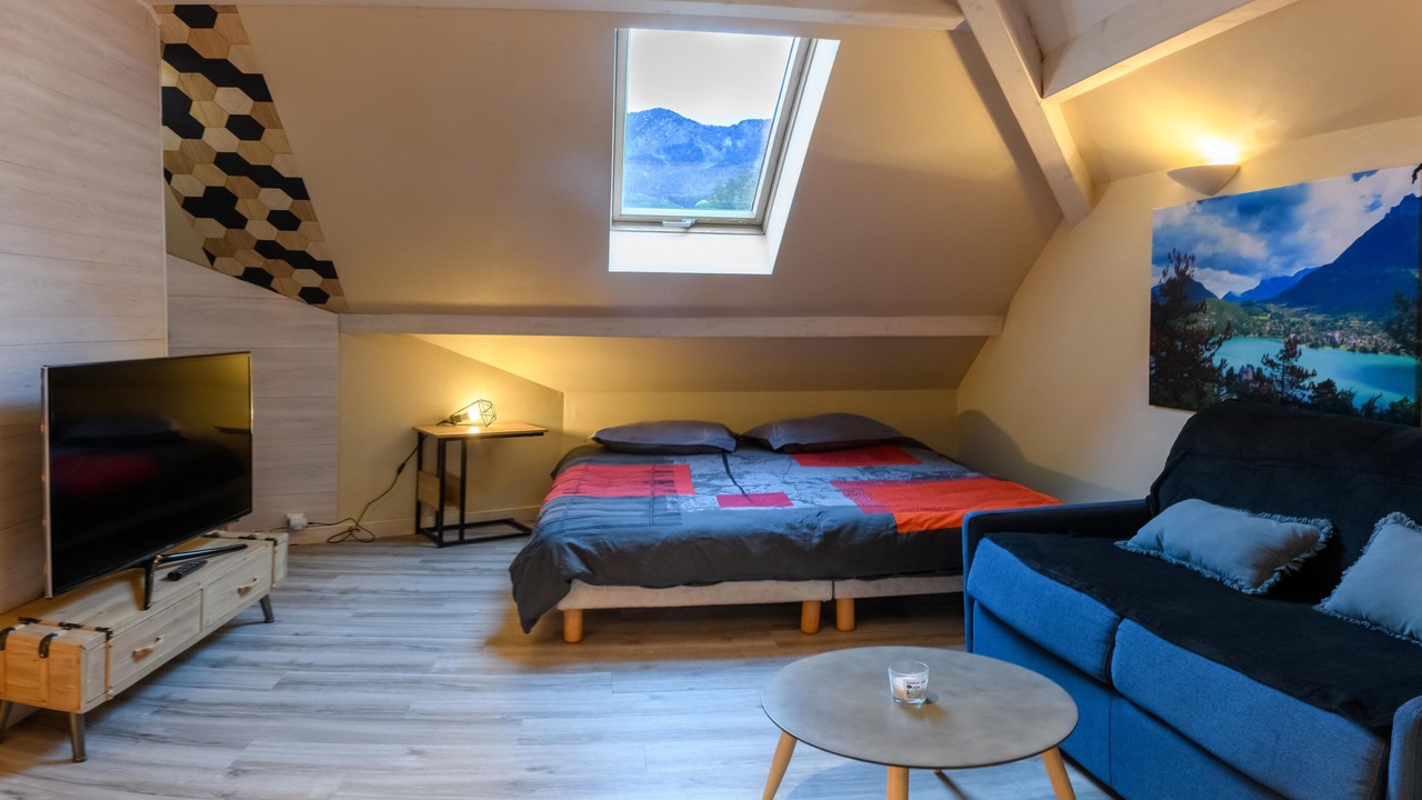 Photo of Bedroom in Duingt