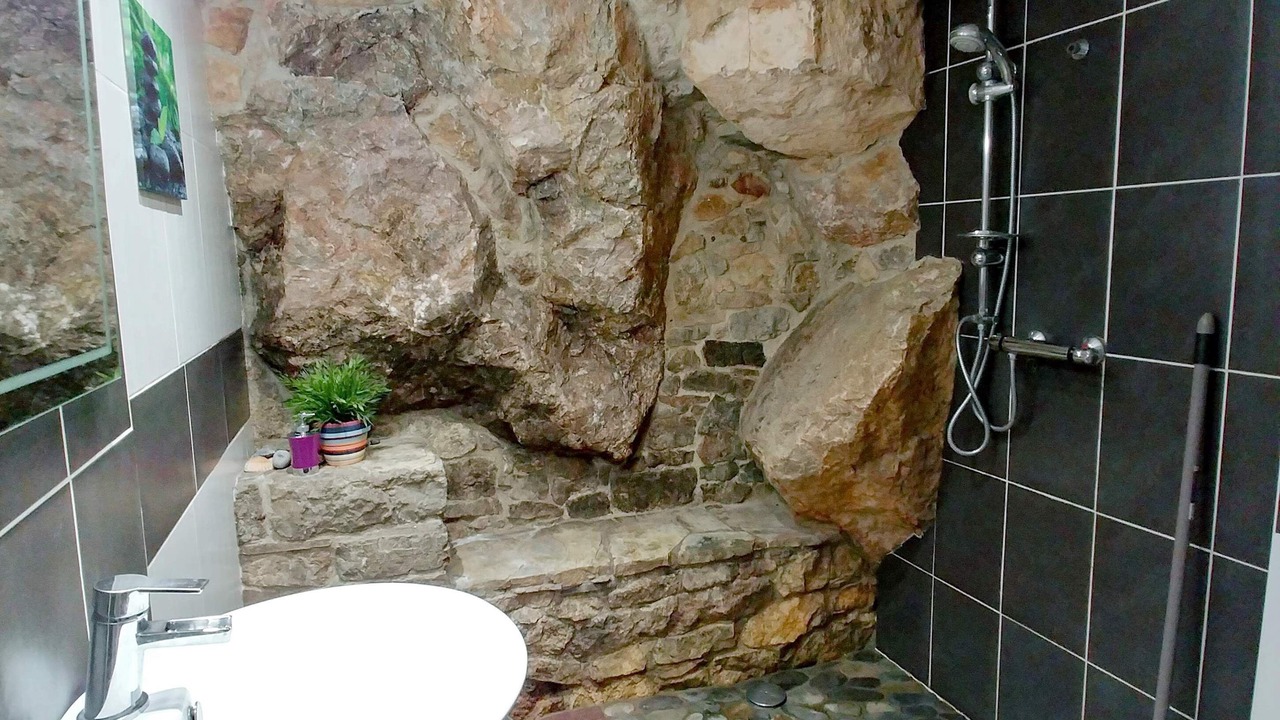 Photo of Bathroom in Montgaillard