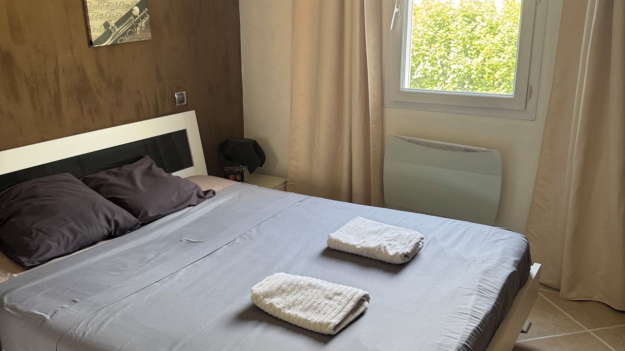 Photo of Bedroom in Salon-de-Provence