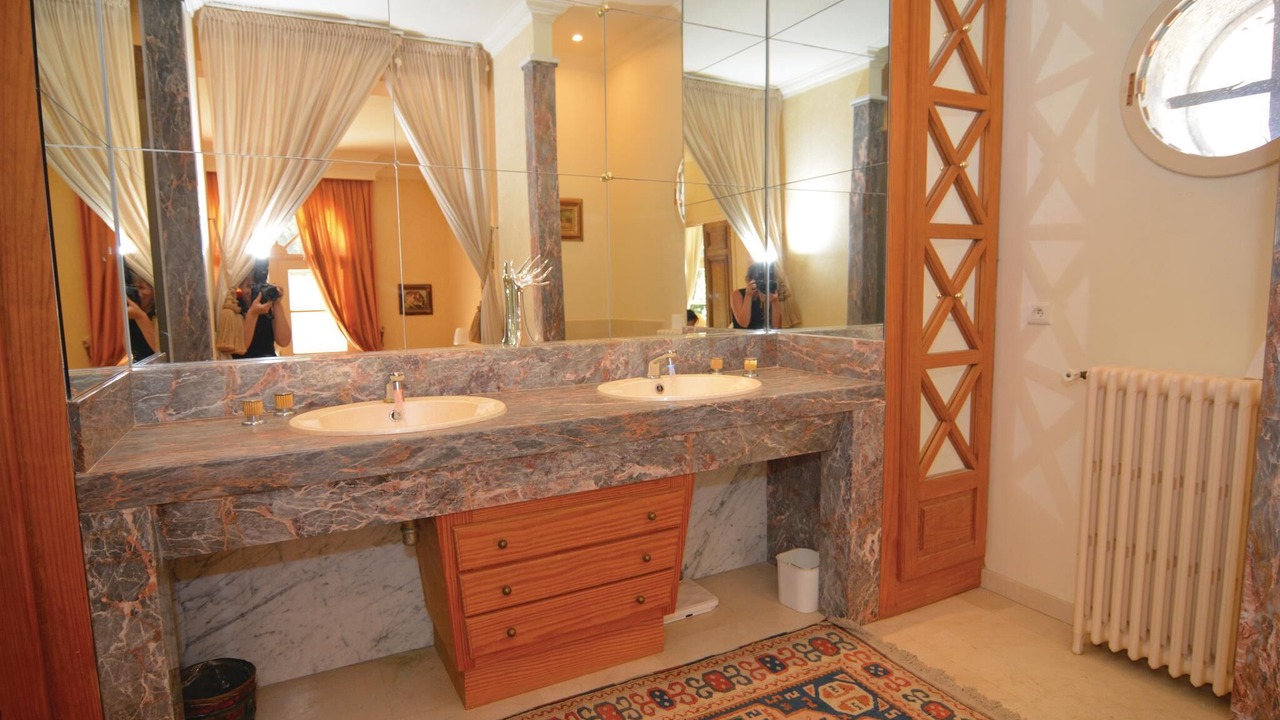Photo of Bathroom in Aubais
