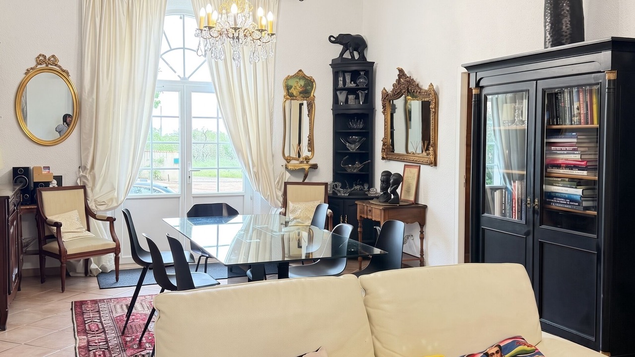 Photo of Livingroom in Arles