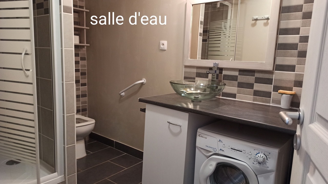Photo of Bathroom in Camplong