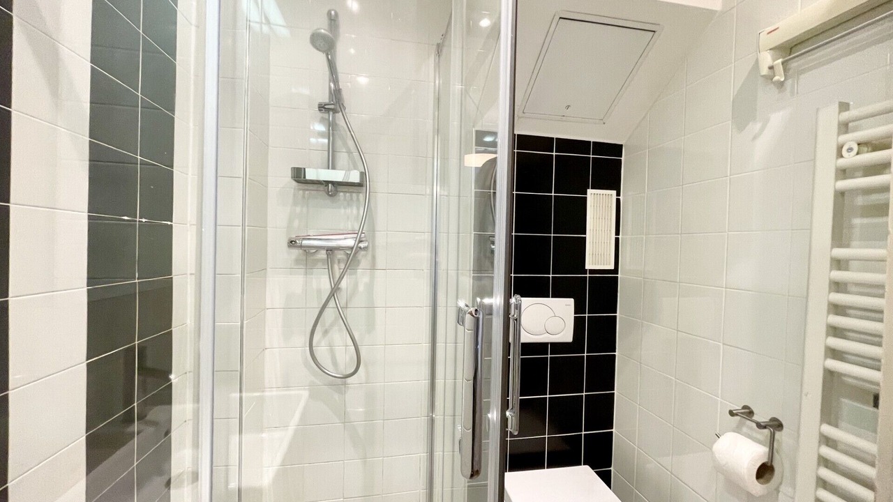 Photo of Bathroom in Quartier du Mail