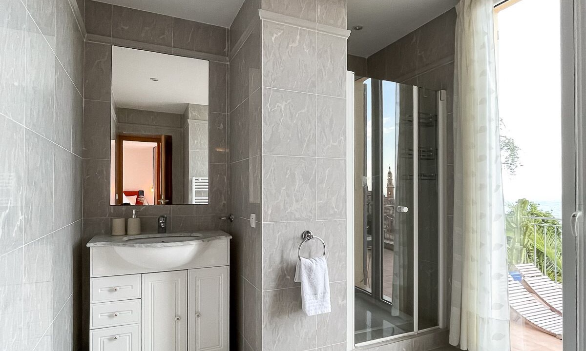 Photo of Bathroom in Menton
