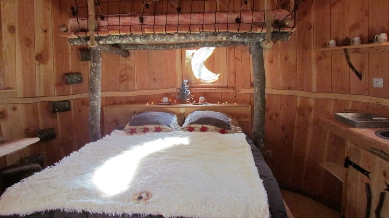 Photo of Bedroom in Pons