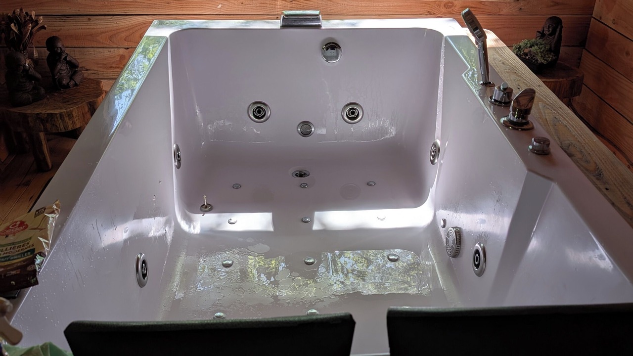 Photo of Bathroom in Pons