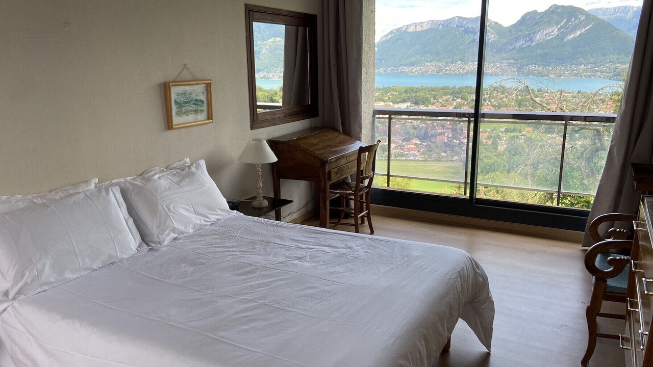 Photo of Bedroom in Saint-Jorioz