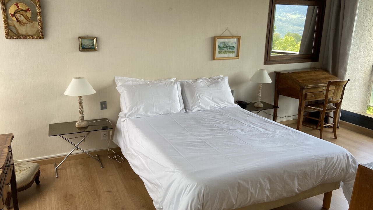 Photo of Bedroom in Saint-Jorioz