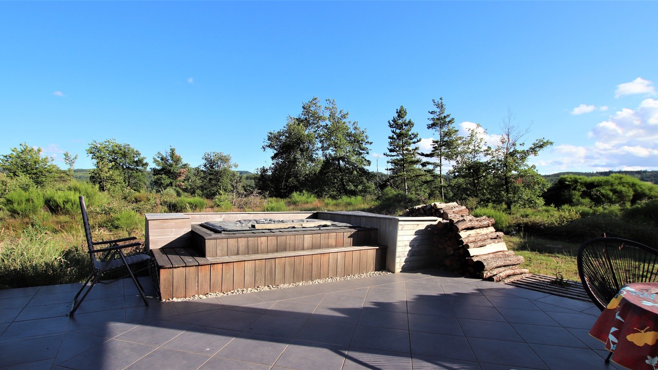 Photo of Patio Balcony in Marnhagues-et-Latour
