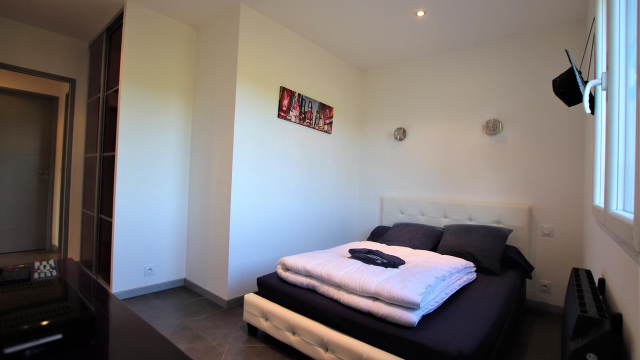 Photo of Bedroom in Marnhagues-et-Latour